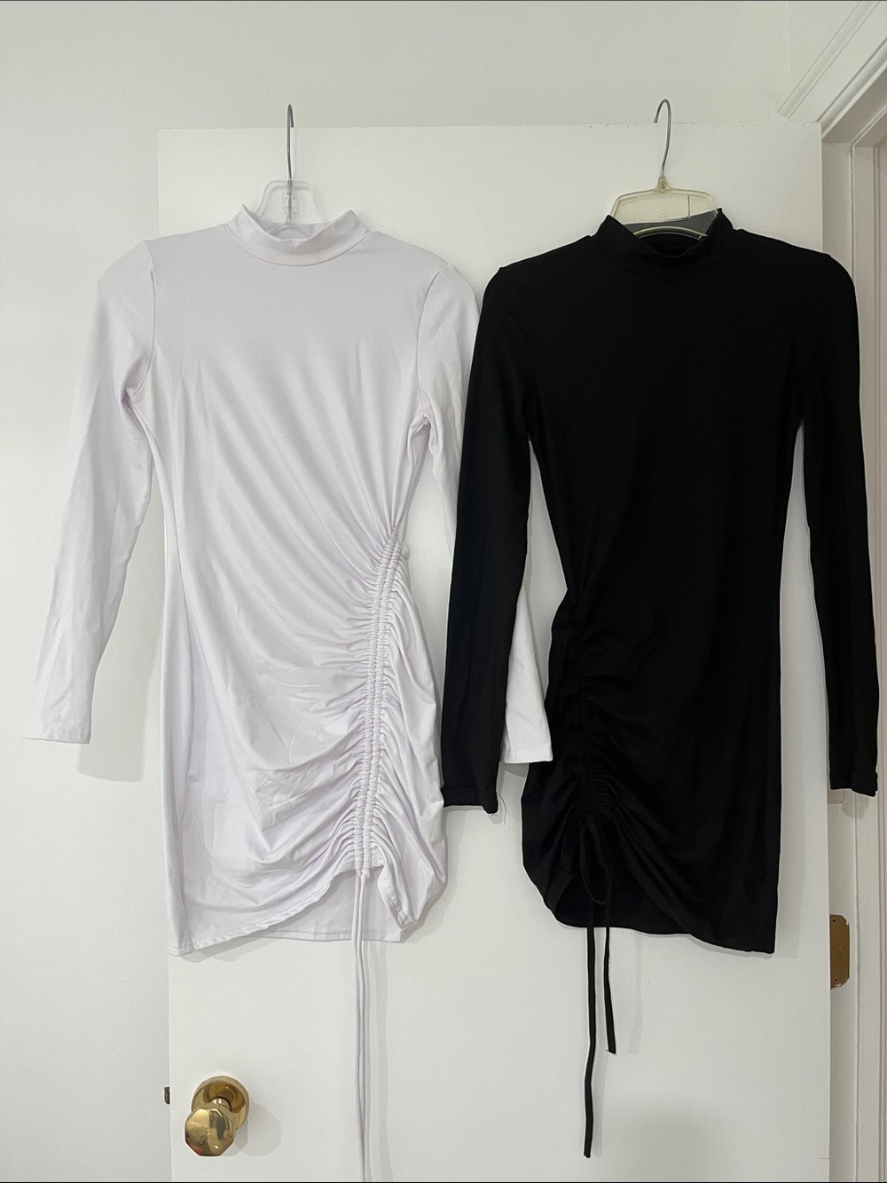🤍🖤LONG SLEEVE RUCHED MINIDRESSES